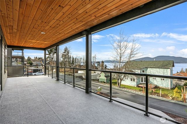 3706 W 3rd Street, Anacortes, WA 98221