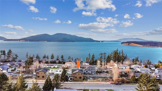 3706 W 3rd Street, Anacortes, WA 98221