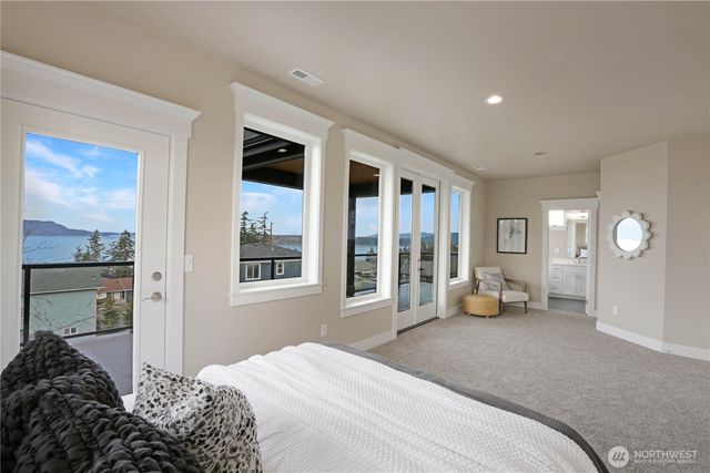 3706 W 3rd Street, Anacortes, WA 98221