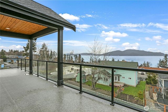 3706 W 3rd Street, Anacortes, WA 98221