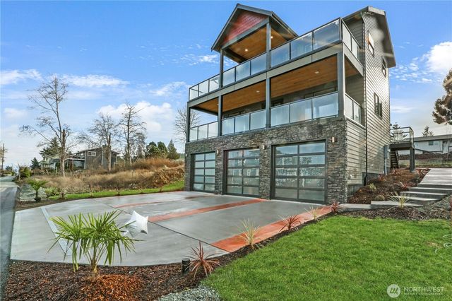 3706 W 3rd Street, Anacortes, WA 98221