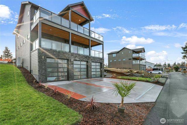 3706 W 3rd Street, Anacortes, WA 98221