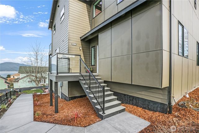 3706 W 3rd Street, Anacortes, WA 98221