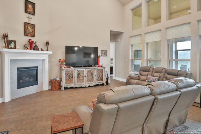 24929 Resort Pkwy, San Antonio, TX 78261