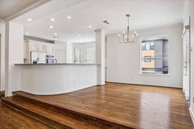 5809 Feagan Street, Houston, TX 77007