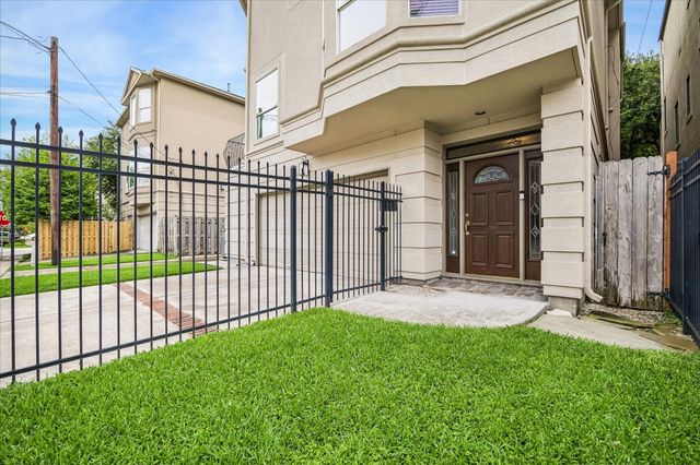 5809 Feagan Street, Houston, TX 77007