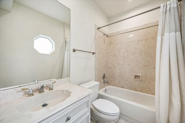 5809 Feagan Street, Houston, TX 77007
