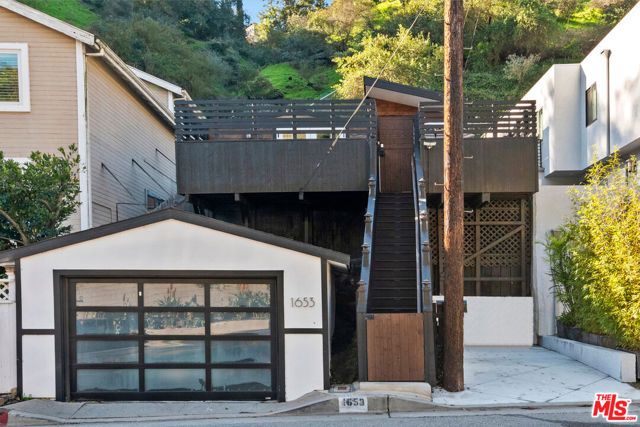 1653 N Beverly Glen Boulevard, Los Angeles, CA 90077