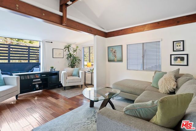 1653 N Beverly Glen Boulevard, Los Angeles, CA 90077