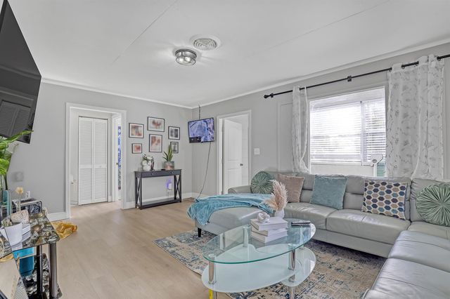 731 50th Street, West Palm Beach, FL 33407