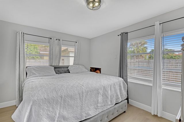 731 50th Street, West Palm Beach, FL 33407