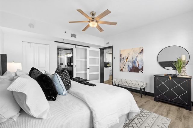 219 4TH AVENUE N 201, St Petersburg, FL 33701