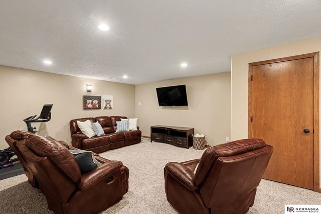 12614 S 82nd Street, Papillion, NE 68046