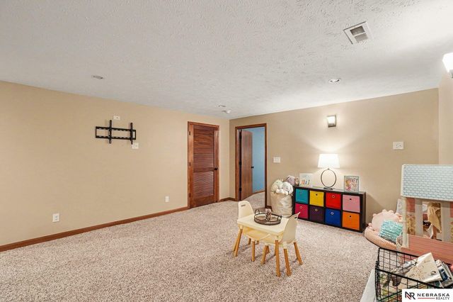 12614 S 82nd Street, Papillion, NE 68046