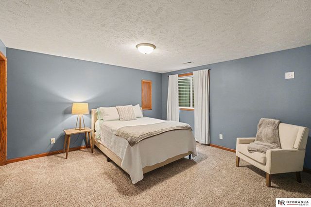 12614 S 82nd Street, Papillion, NE 68046