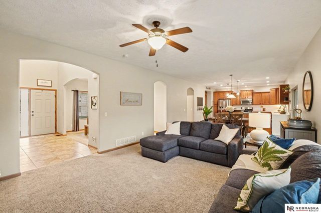 12614 S 82nd Street, Papillion, NE 68046