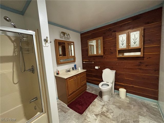 33 Athens Drive, New Cumberland, WV 26047