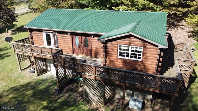 33 Athens Drive, New Cumberland, WV 26047
