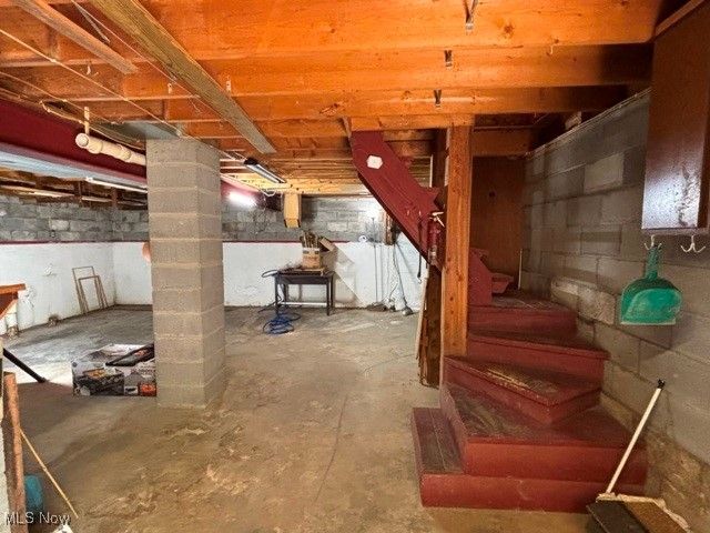 33 Athens Drive, New Cumberland, WV 26047