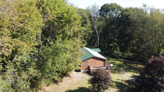 33 Athens Drive, New Cumberland, WV 26047