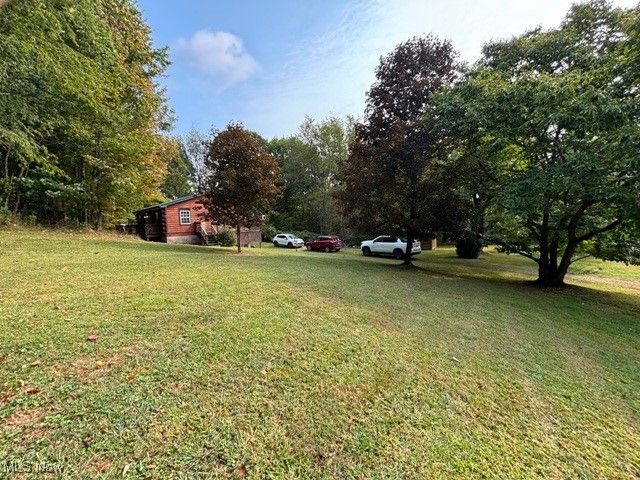 33 Athens Drive, New Cumberland, WV 26047