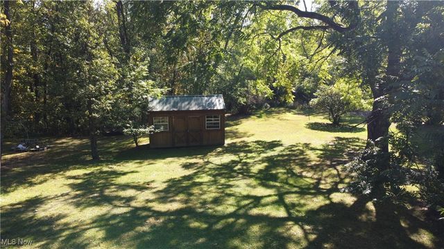 33 Athens Drive, New Cumberland, WV 26047