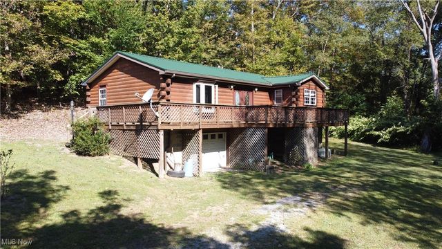 33 Athens Drive, New Cumberland, WV 26047