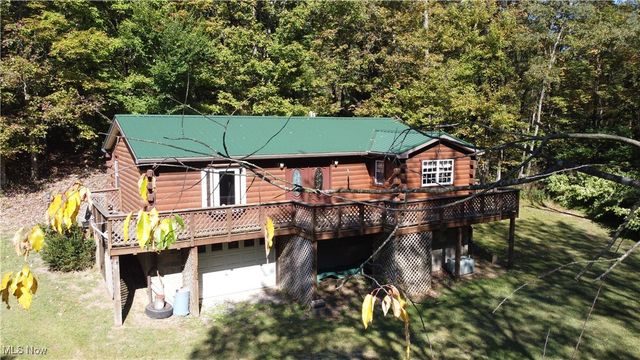 33 Athens Drive, New Cumberland, WV 26047