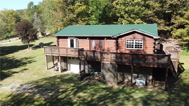 33 Athens Drive, New Cumberland, WV 26047