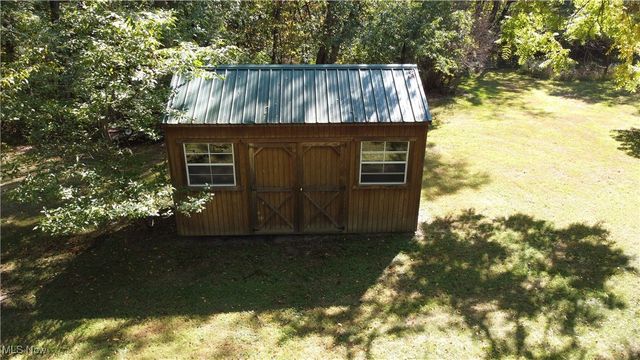 33 Athens Drive, New Cumberland, WV 26047