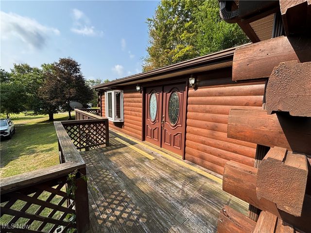 33 Athens Drive, New Cumberland, WV 26047