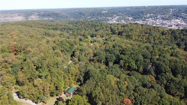 33 Athens Drive, New Cumberland, WV 26047