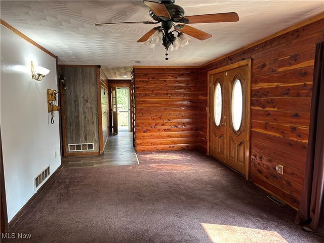 33 Athens Drive, New Cumberland, WV 26047