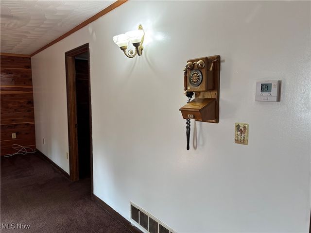 33 Athens Drive, New Cumberland, WV 26047