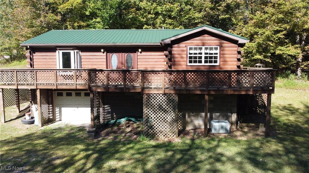 33 Athens Drive, New Cumberland, WV 26047