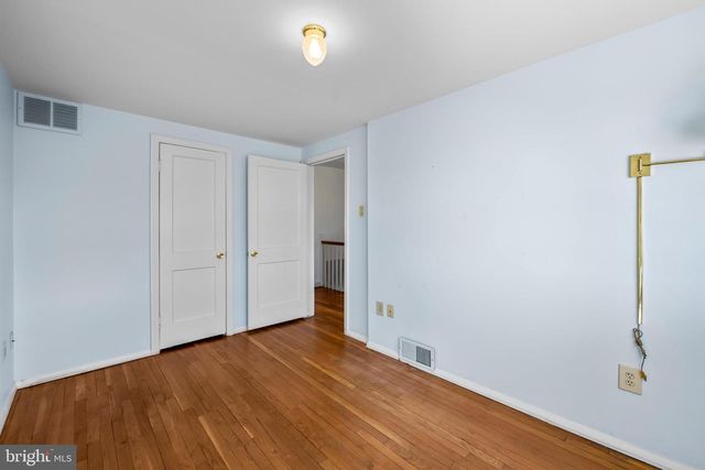 215 GROVE PARK RD, Brooklyn Park, MD 21225