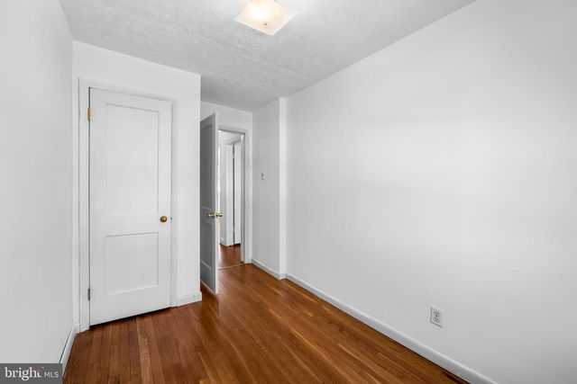 215 GROVE PARK RD, Brooklyn Park, MD 21225