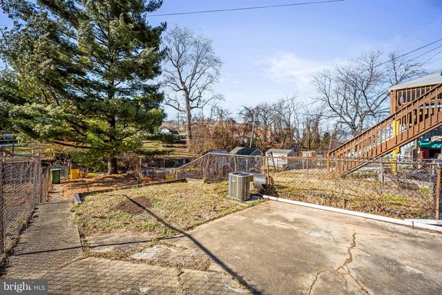 215 GROVE PARK RD, Brooklyn Park, MD 21225