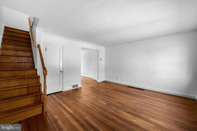 215 GROVE PARK RD, Brooklyn Park, MD 21225