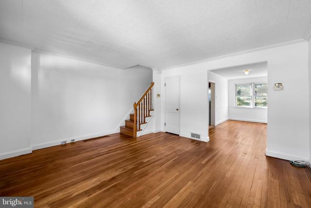 215 GROVE PARK RD, Brooklyn Park, MD 21225