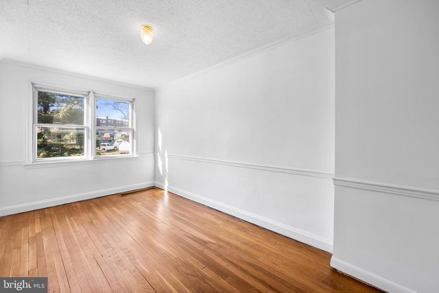 215 GROVE PARK RD, Brooklyn Park, MD 21225