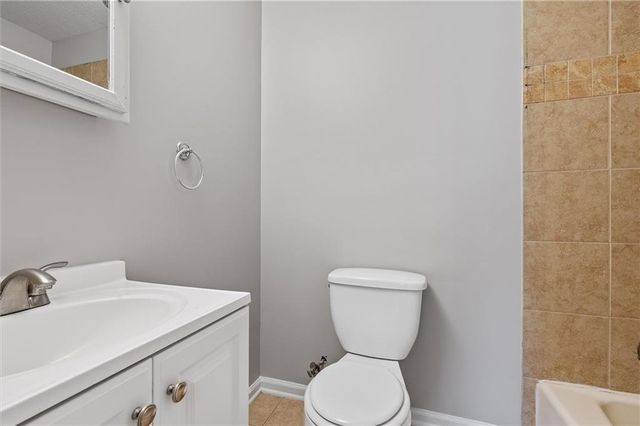 11827 E 50TH Terrace, Kansas City, MO 64133