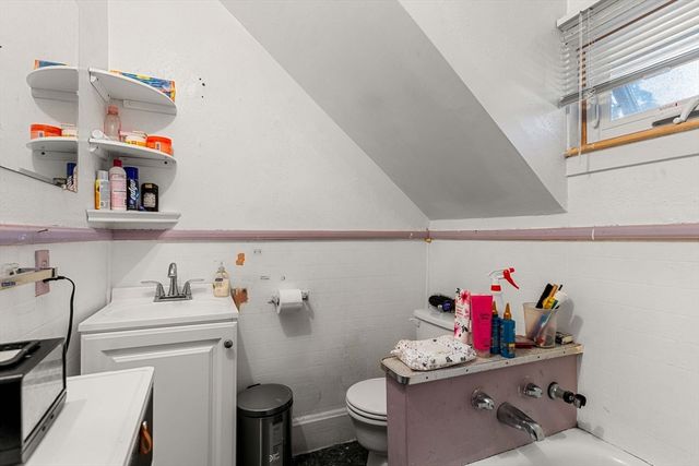 25-27 Bulfinch Street, Lynn, MA 01904