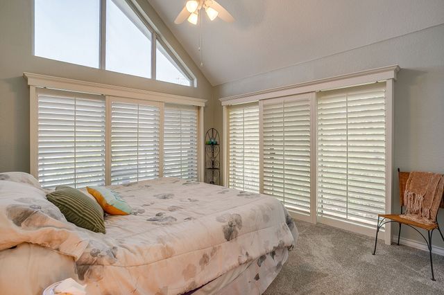 922 S Lakeview Drive, Gordon, TX 76453