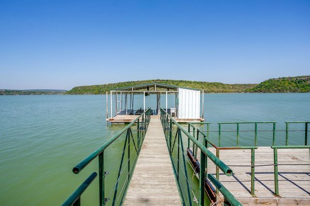 922 S Lakeview Drive, Gordon, TX 76453