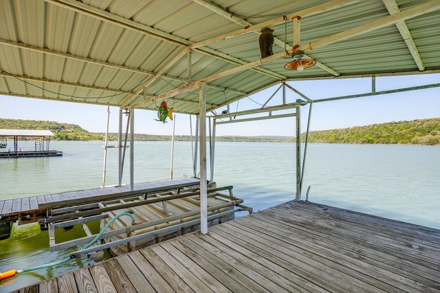 922 S Lakeview Drive, Gordon, TX 76453