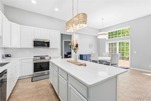 3126 Brook Hollow Drive, O'fallon, MO 63366