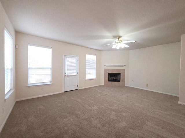 163 Snug Harbor Drive, Montgomery, TX 77356