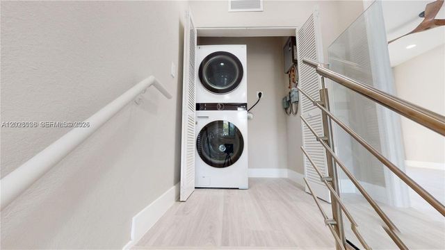 1284 NE 111th St 1284, Miami, FL 33161