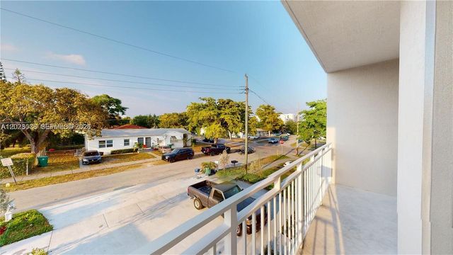 1284 NE 111th St 1284, Miami, FL 33161